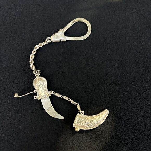 Vintage 850 Silver Middle Eastern Khanjar Dagger Keychain 30.8g Ornate Design - Picture 1 of 13